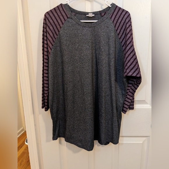 LuLaRoe Tops - LuLaRoe baseball tee